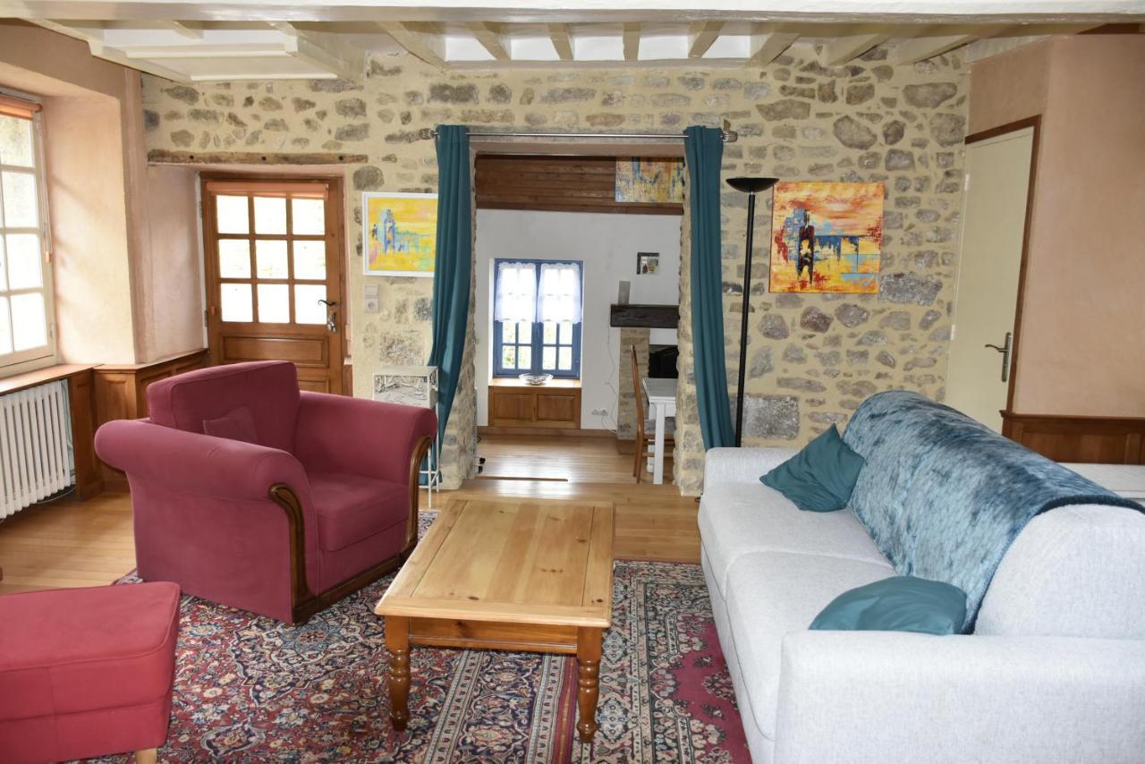 Gite Du Pont Saint-Ceneri-Le-Gerei Dans Les Alpes Mancelles Exterior foto